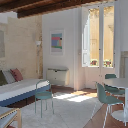 Palazzo della Contessa - Suites&Breakfast-3
